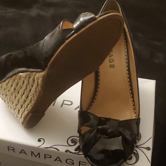 Rampage black patent leather wedges - Picture 4 of 5